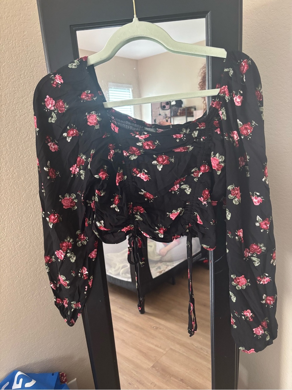wild fable Black Floral Ruched Crop Top